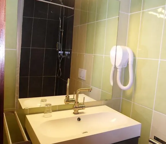 Savoy Hotell Le Bourget-du-Lac