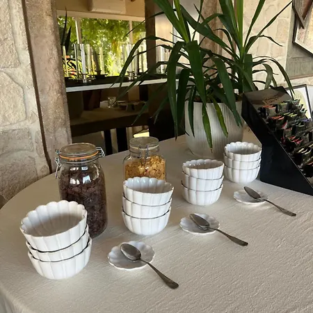 Hotel Savoy Le Bourget-du-Lac