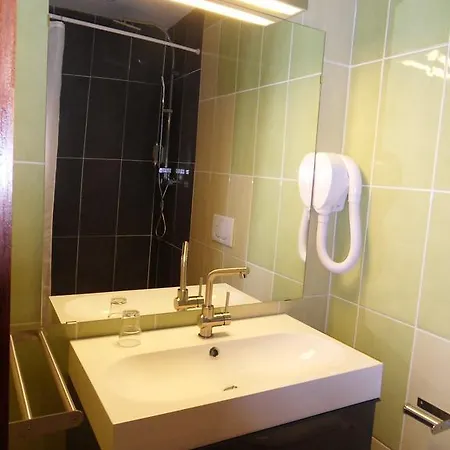 Savoy Hotel Le Bourget-du-Lac