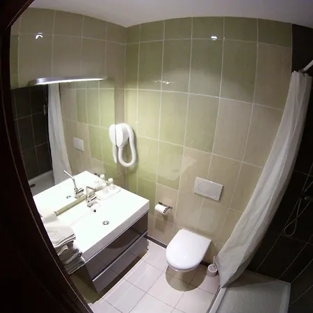 Savoy Hotel 3*