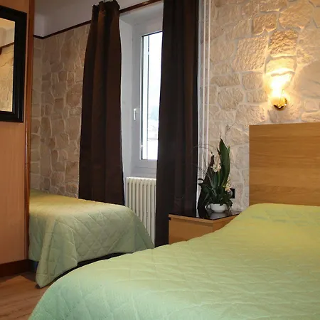Savoy Hotel Le Bourget-du-Lac