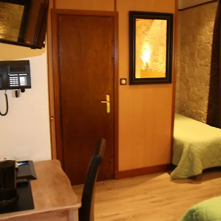 Hotel Savoy Le Bourget-du-Lac