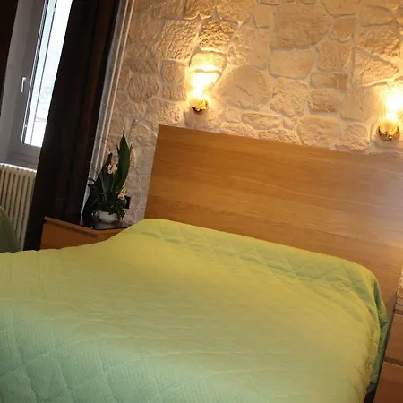 Savoy Hotel 3*